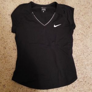 Black Nike T